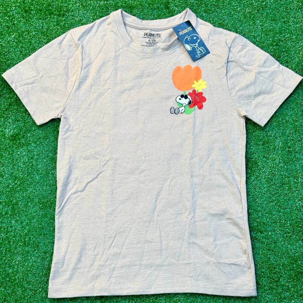 2025 Peanuts Worldwide T Shirt New With Tag “Floral Summer”